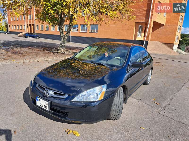 Седан Honda Accord 2004 в 