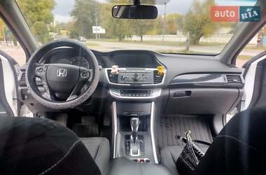 Седан Honda Accord 2015 в 