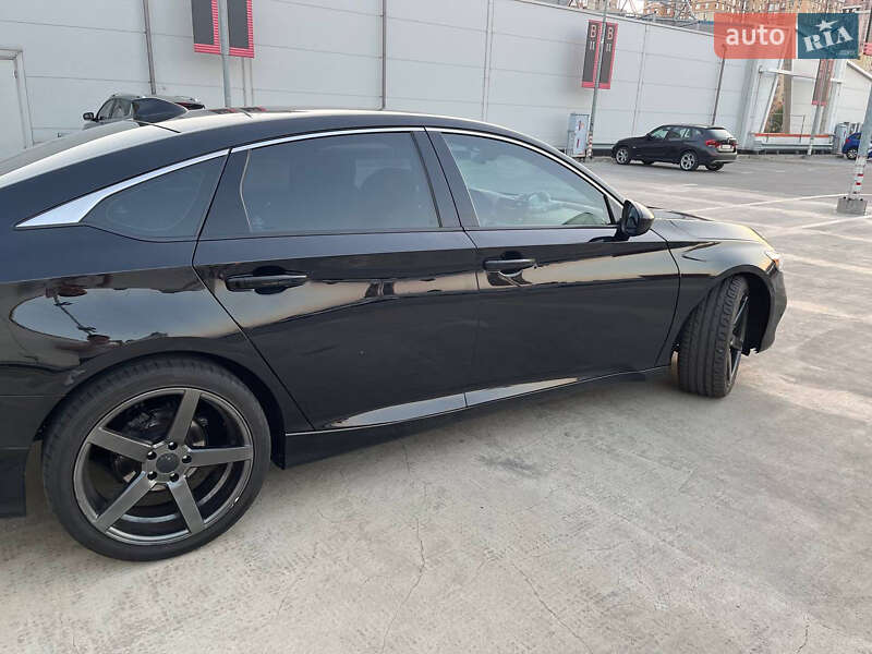 Седан Honda Accord 2018 в Києві