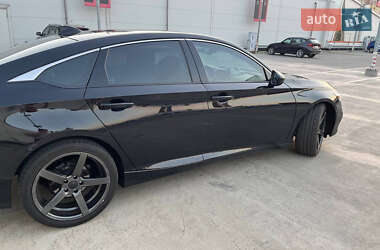 Седан Honda Accord 2018 в 