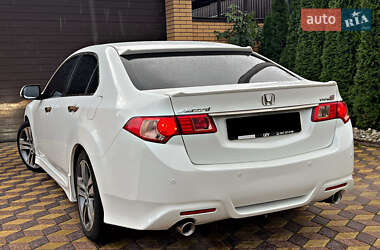 Седан Honda Accord 2012 в 