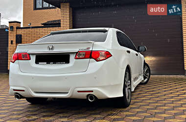 Седан Honda Accord 2012 в 