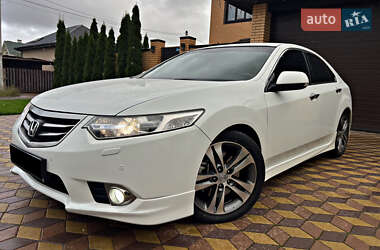 Седан Honda Accord 2012 в 