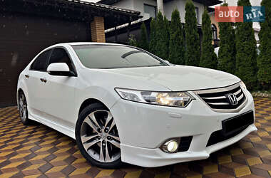 Седан Honda Accord 2012 в 