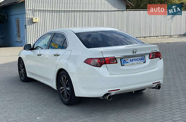 Седан Honda Accord 2011 в 