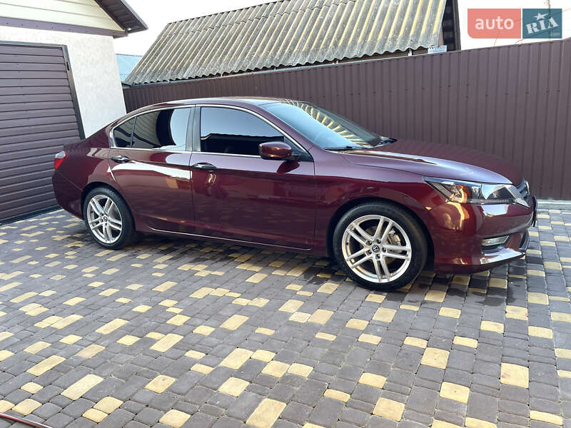 Седан Honda Accord 2013 в Тульчине