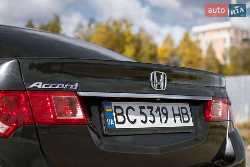 Седан Honda Accord 2012 в Львові