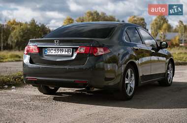 Седан Honda Accord 2012 в 