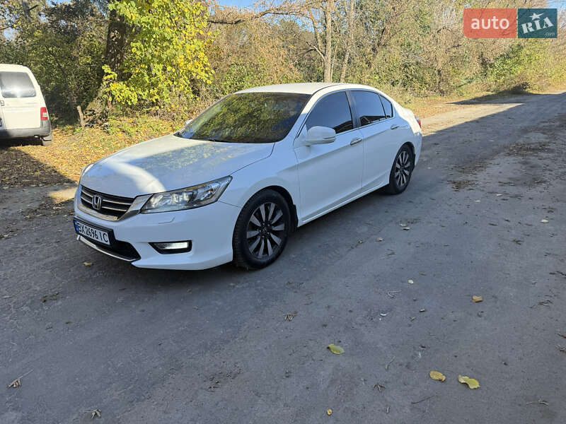 Седан Honda Accord 2013 в Киеве фото 3 Седан Honda Accord 2013 в Киеве
