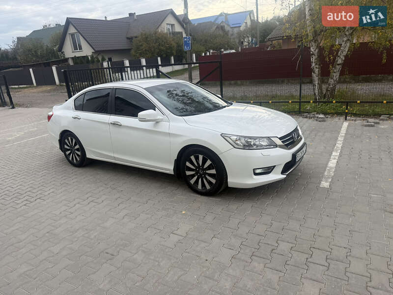 Седан Honda Accord 2013 в Киеве фото 14 Седан Honda Accord 2013 в Киеве