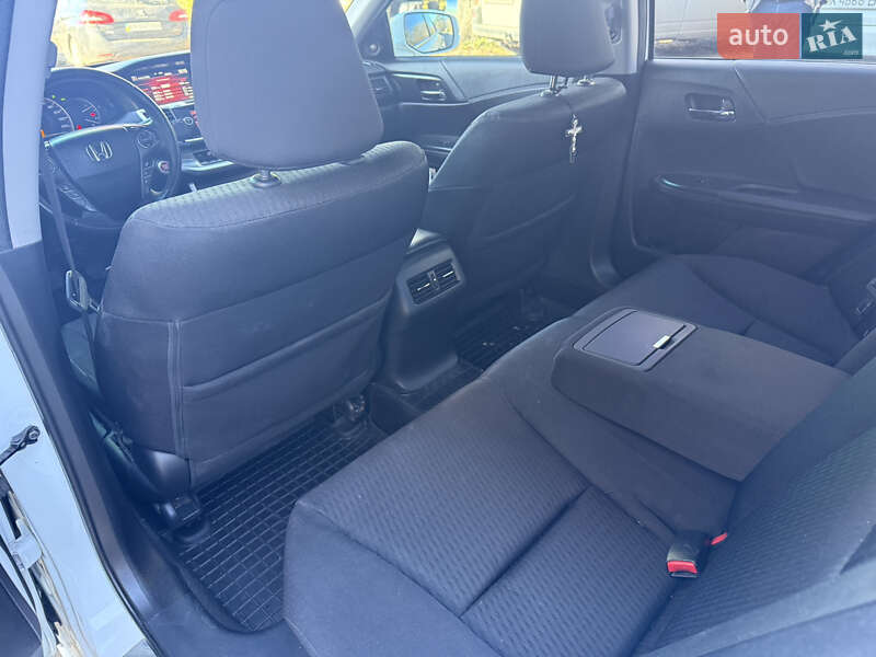 Седан Honda Accord 2013 в Киеве фото 29 Седан Honda Accord 2013 в Киеве