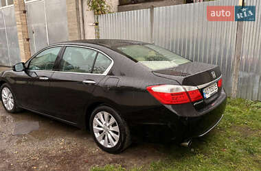 Седан Honda Accord 2013 в  фото 3 Седан Honda Accord 2013 в