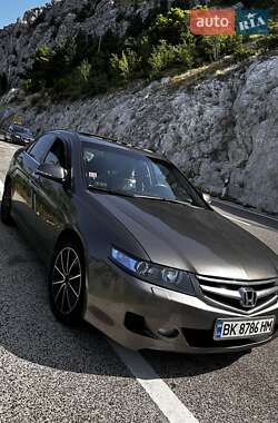 Седан Honda Accord 2007 в  фото 2 Седан Honda Accord 2007 в