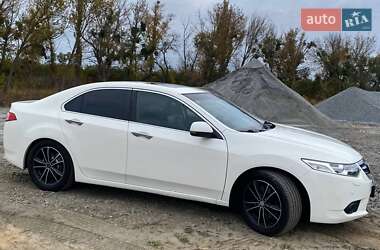 Седан Honda Accord 2011 в  фото 8 Седан Honda Accord 2011 в