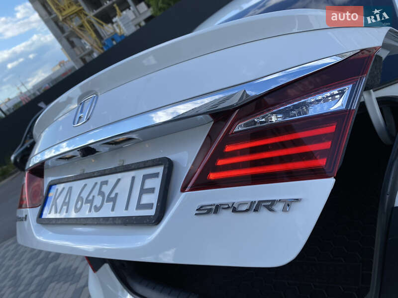 Седан Honda Accord 2016 в Киеве
