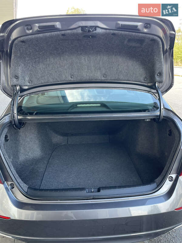 Седан Honda Accord 2019 в Запорожье фото 12 Седан Honda Accord 2019 в Запорожье