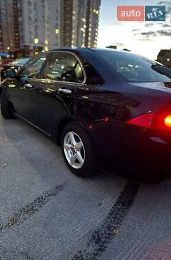 Седан Honda Accord 2005 в Києві