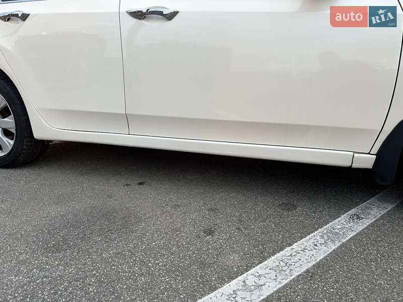 Седан Honda Accord 2010 в Киеве