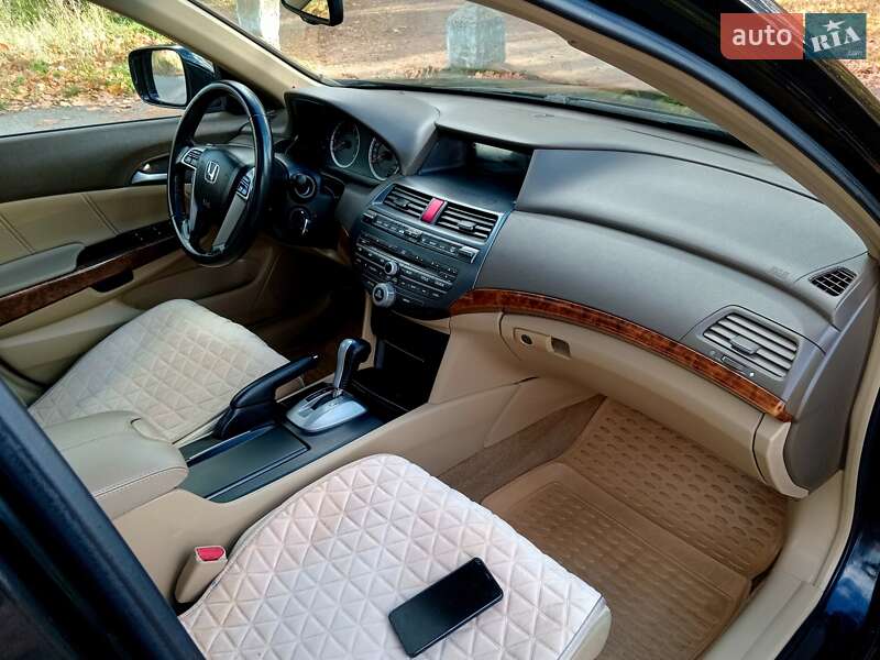 Седан Honda Accord 2008 в Виннице