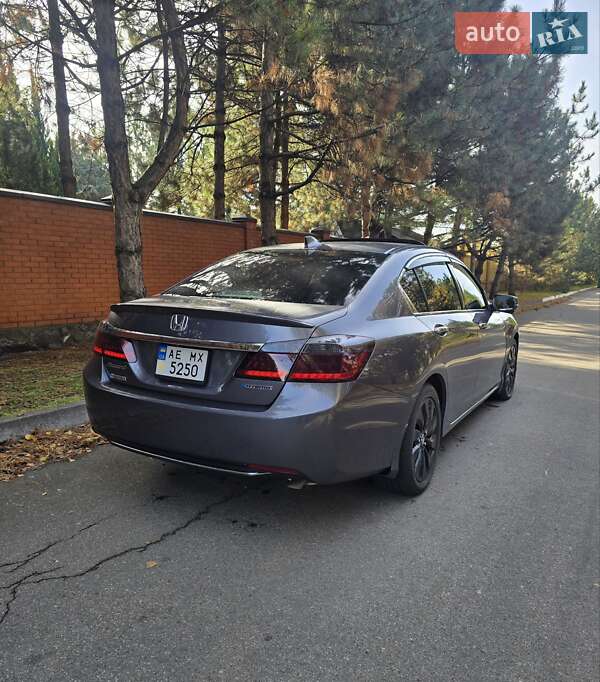 Седан Honda Accord 2015 в Дніпрі