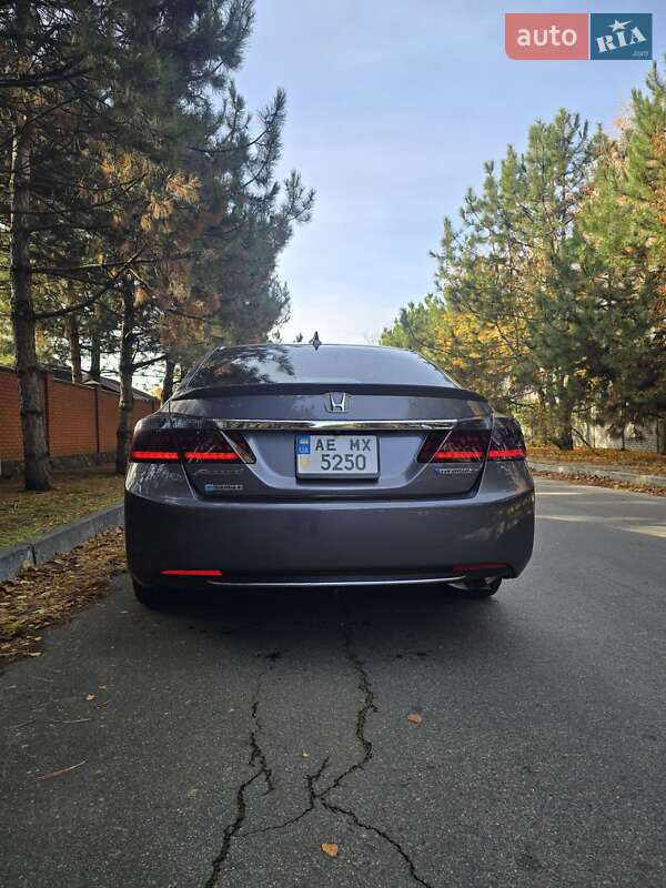 Седан Honda Accord 2015 в Дніпрі