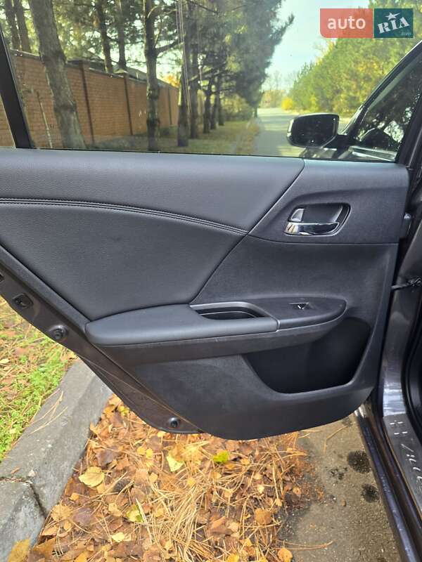 Седан Honda Accord 2015 в Дніпрі