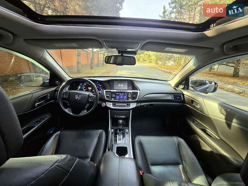 Седан Honda Accord 2015 в Дніпрі