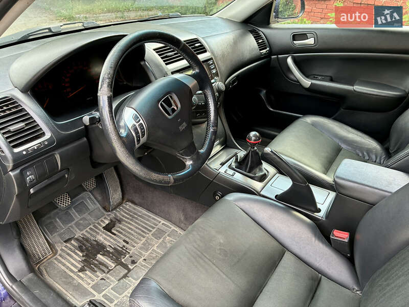 Седан Honda Accord 2004 в Києві