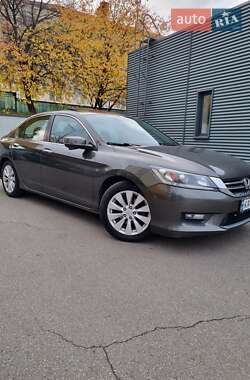 Седан Honda Accord 2014 в Киеве