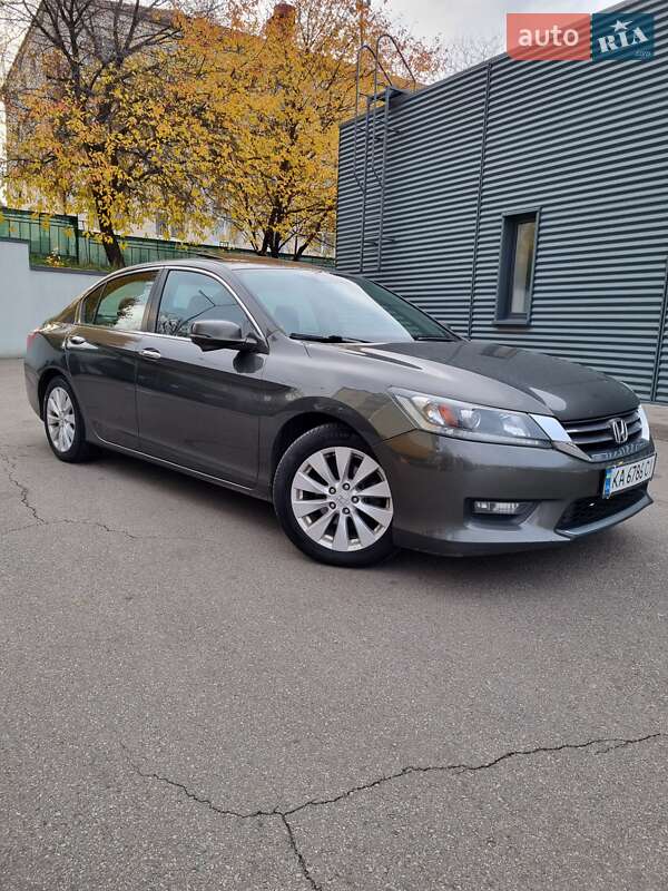 Седан Honda Accord 2014 в Киеве