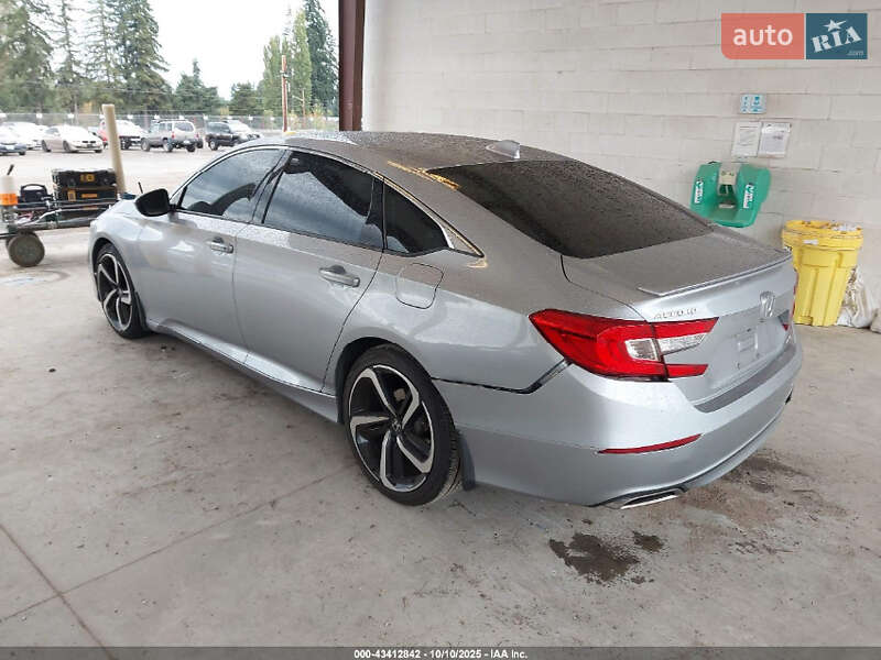 Седан Honda Accord 2018 в Чернівцях