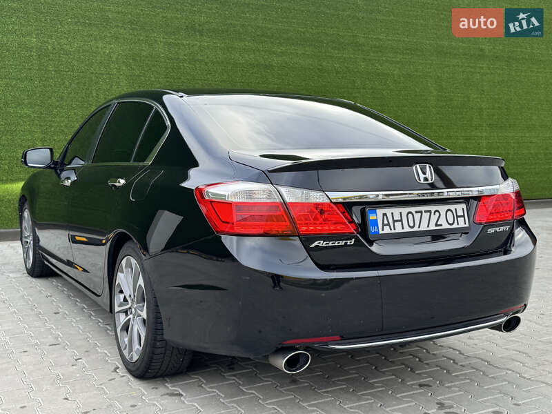 Седан Honda Accord 2013 в Києві