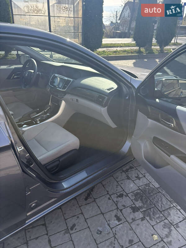 Седан Honda Accord 2017 в Івано-Франківську