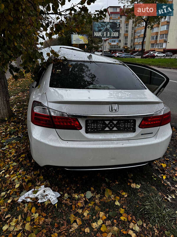 Седан Honda Accord 2015 в Киеве