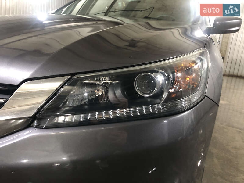 Седан Honda Accord 2012 в Киеве