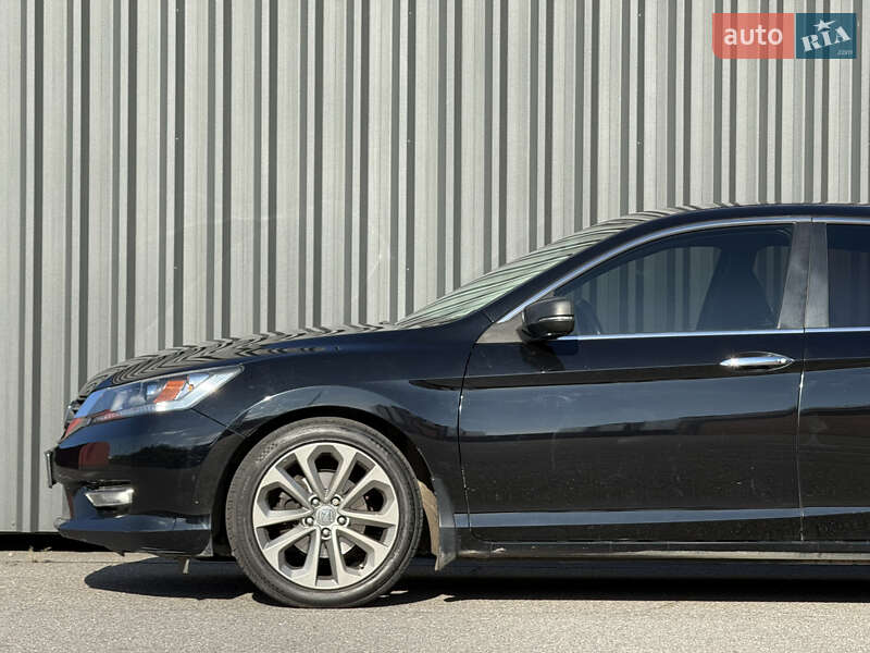 Седан Honda Accord 2015 в Киеве