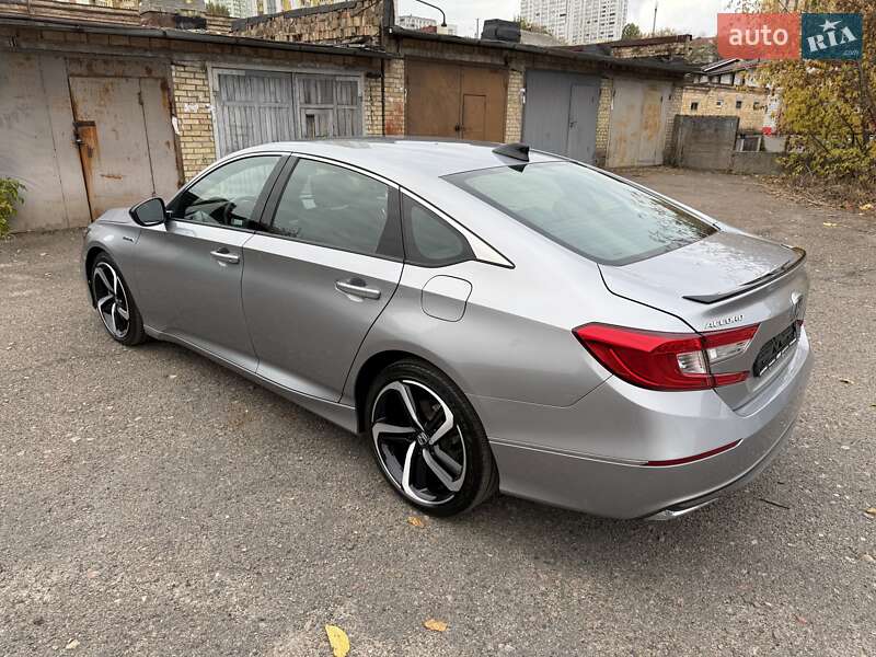 Седан Honda Accord 2022 в Киеве