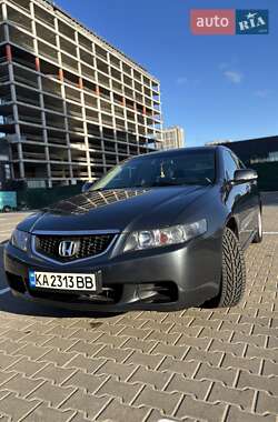 Седан Honda Accord 2004 в Киеве