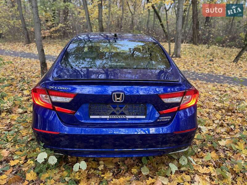 Седан Honda Accord 2022 в Білогородці