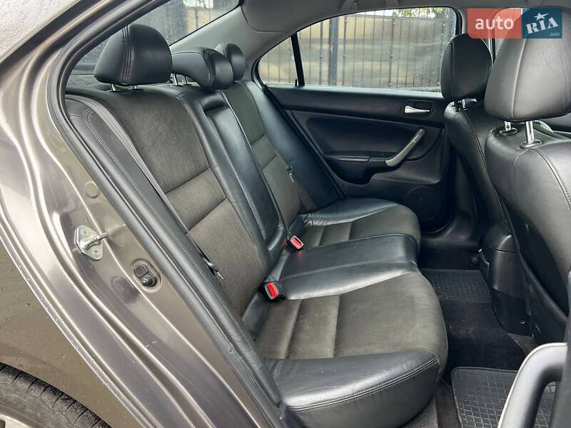 Седан Honda Accord 2008 в Киеве