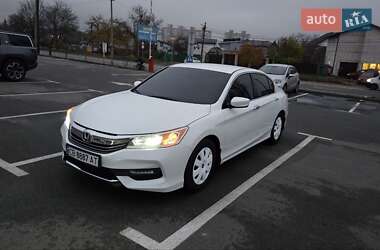 Седан Honda Accord 2017 в Киеве