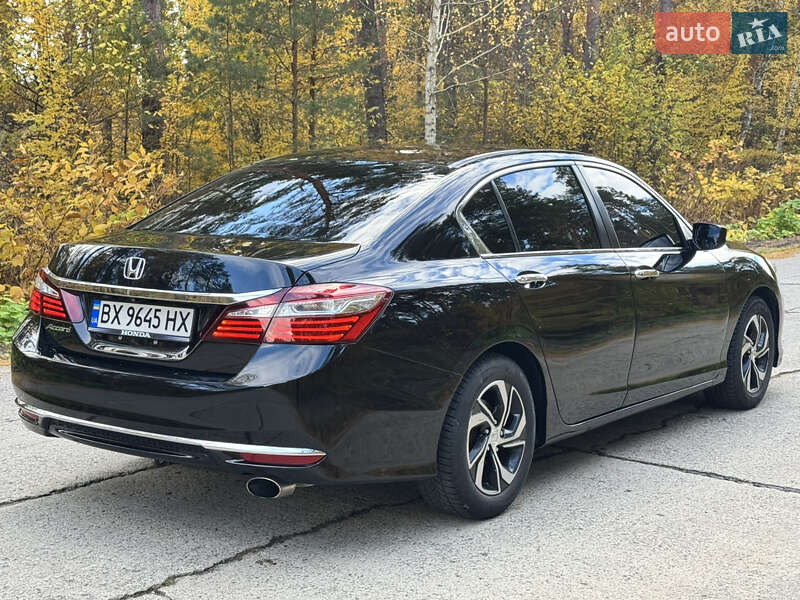 Седан Honda Accord 2017 в Нетішині