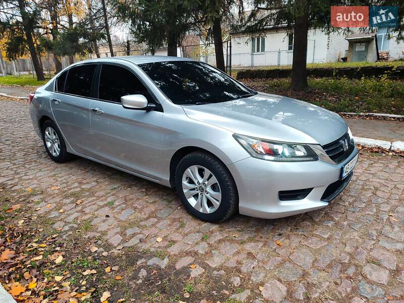 Седан Honda Accord 2013 в Тульчине