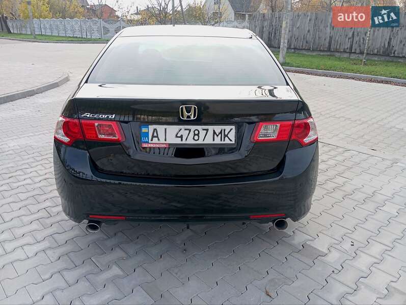 Седан Honda Accord 2010 в Бучі