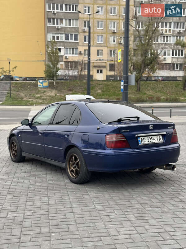 Лифтбек Honda Accord 2000 в Днепре