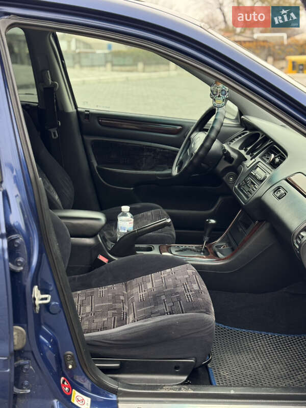 Лифтбек Honda Accord 2000 в Днепре