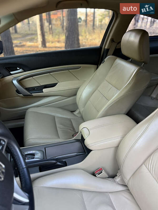 Купе Honda Accord 2008 в Радомышле