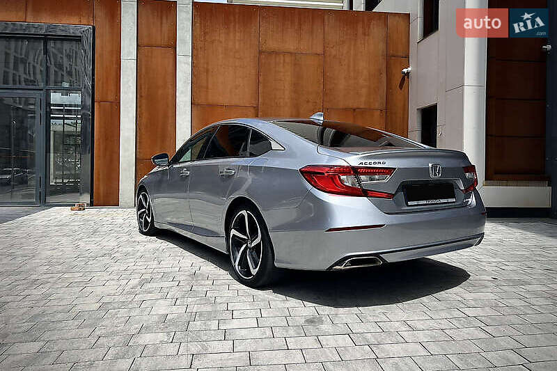Седан Honda Accord 2018 в Киеве фото 10 Седан Honda Accord 2018 в Киеве