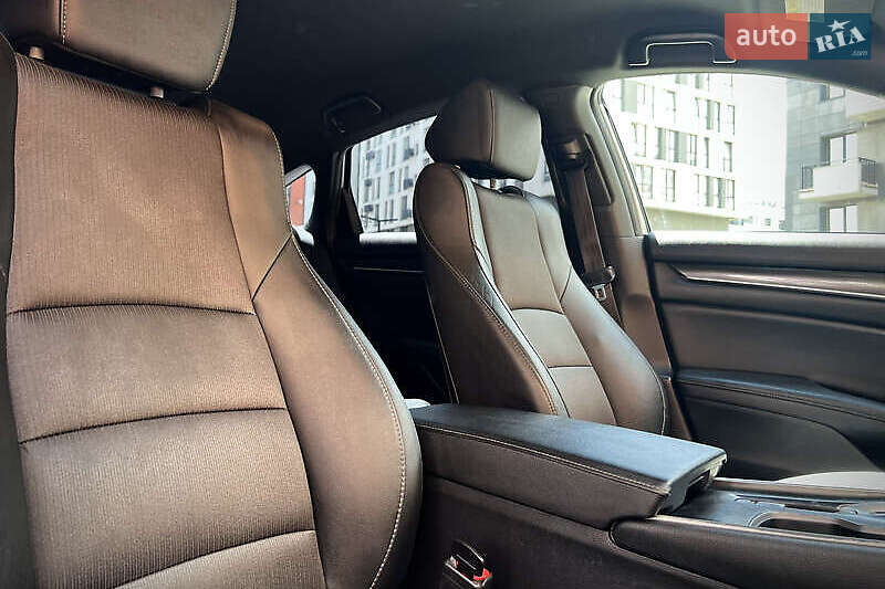 Седан Honda Accord 2018 в Киеве фото 18 Седан Honda Accord 2018 в Киеве