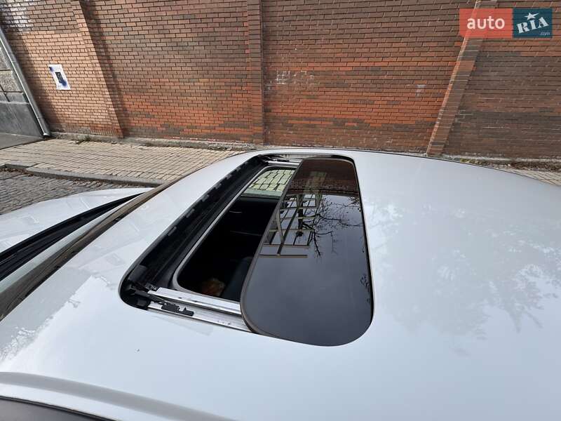 Седан Honda Accord 2013 в Києві